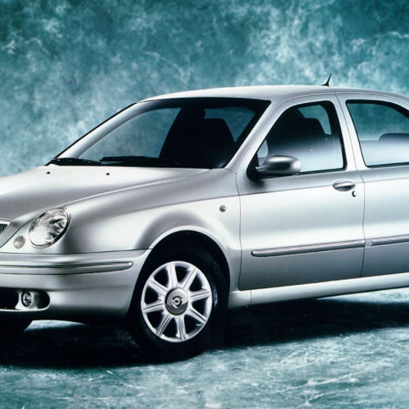 Lancia Lybra 1.9 JTD 105 diesel 2000 -> 2005 Lancia Lybra 1.9 JTD 105 diesel 2000 -> 2005